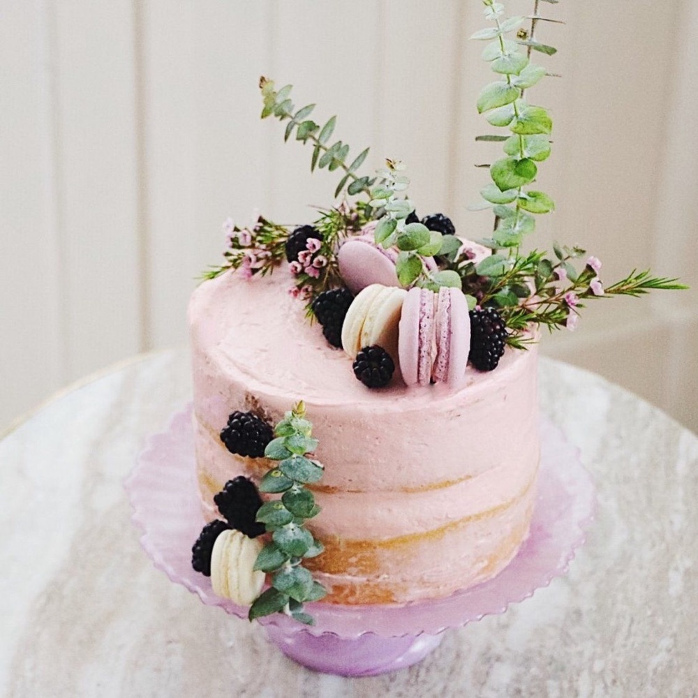 Anthropologie Alma Cake Stands ( Set of 2)